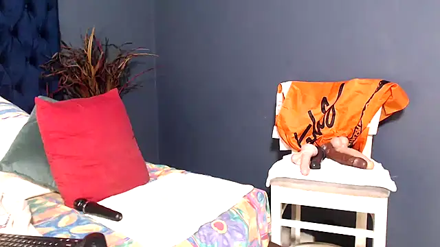 Snapshot of PrettyBoobsxx42 chatting on 27, 11, 2025 PrettyBoobsxx42 online show from 27, 11, 2025