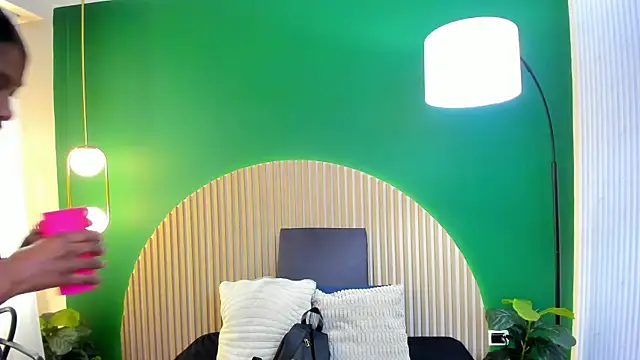 halleylorens online show from 17, 12, 2025