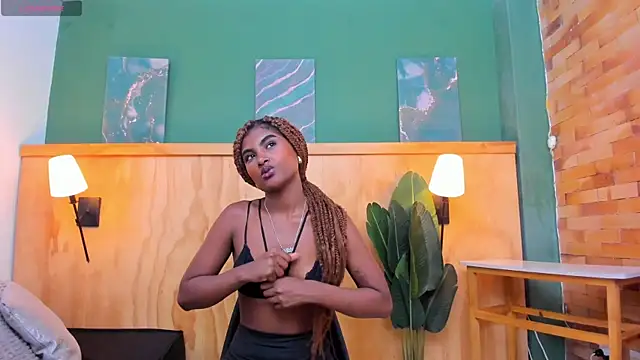 halleylorens online show from 17, 4, 2026