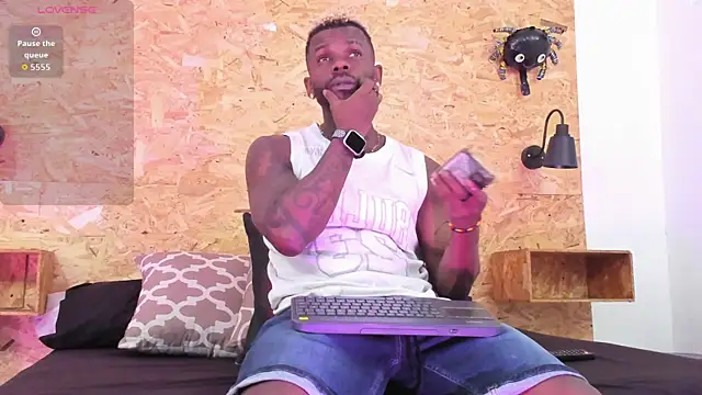 Snapshot of santiblack7 chatting on 15, 11, 2025 santiblack7 online show from 15, 11, 2025