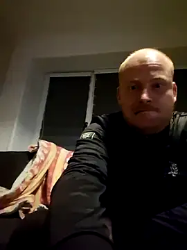 Snapshot of svenni2525 chatting on 6, 10, 2025 svenni2525 online show from 6, 10, 2025