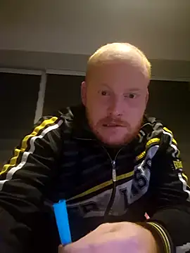Snapshot of svenni2525 chatting on 19, 10, 2025 svenni2525 online show from 19, 10, 2025