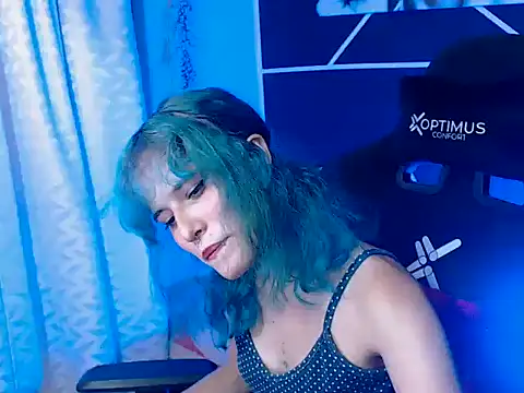 Snapshot of LITTLENAMI_ chatting on 2, 10, 2025 LITTLENAMI  online show from 2, 10, 2025