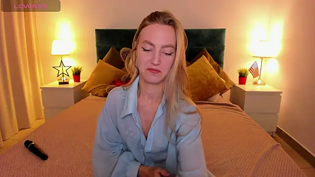 Snapshot of mishapallmer chatting on 30, 9, 2025 mishapallmer online show from 30, 9, 2025