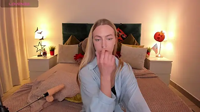 Snapshot of mishapallmer chatting on 26, 10, 2025 mishapallmer online show from 26, 10, 2025