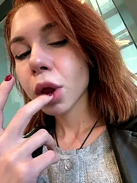 Snapshot of RosieSecret chatting on 23, 9, 2025 RosieSecret online show from 23, 9, 2025