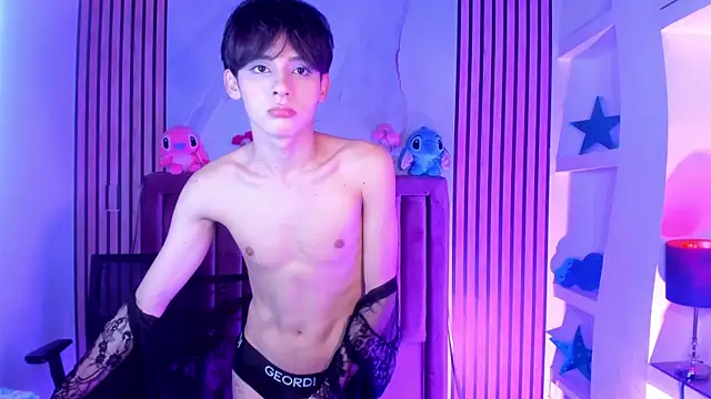 Snapshot of MathiasGreen_ chatting on 5, 12, 2025 MathiasGreen online show from 5, 12, 2025