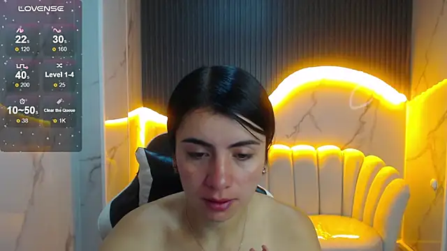 Snapshot of Eilyn_love_b chatting on 29, 9, 2025 Eilyn love b online show from 29, 9, 2025