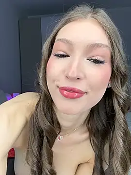 AngelLeeen online show from 6, 4, 2026