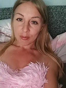 Snapshot of LunaSugarX chatting on 24, 9, 2025 LunaSugarX online show from 24, 9, 2025