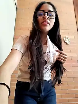 Snapshot of Goddesscut333 chatting on 6, 11, 2025 Goddesscut333 online show from 6, 11, 2025