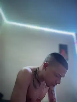 AlphaMasterXxx online show from 1, 3, 2026