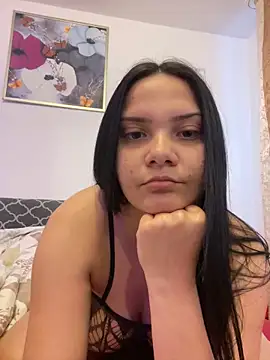 Snapshot of Selena_y chatting on 18, 5, 2026 Selena y online show from 18, 5, 2026
