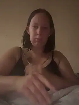 Snapshot of xSiindy95 chatting on 11, 10, 2025 xSiindy95 online show from 11, 10, 2025