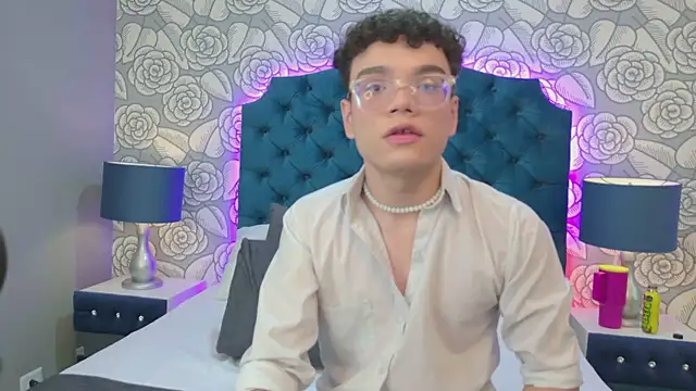 Snapshot of RichardParkk chatting on 7, 10, 2025 RichardParkk online show from 7, 10, 2025