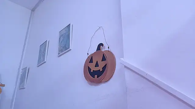 Snapshot of Lizbeth_Rouse chatting on 23, 10, 2025 Lizbeth Rouse online show from 23, 10, 2025