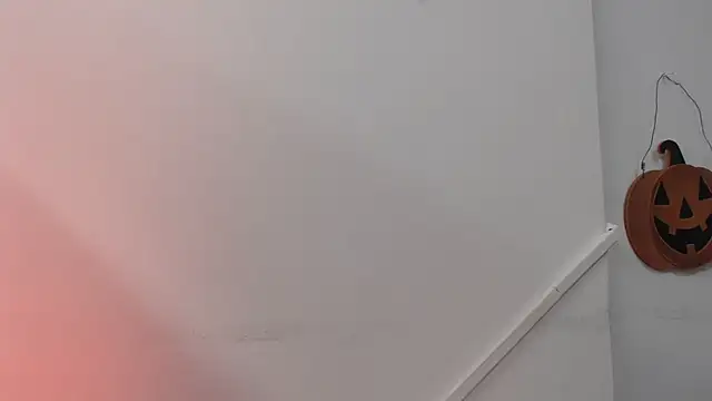 Snapshot of Lizbeth_Rouse chatting on 25, 10, 2025 Lizbeth Rouse online show from 25, 10, 2025