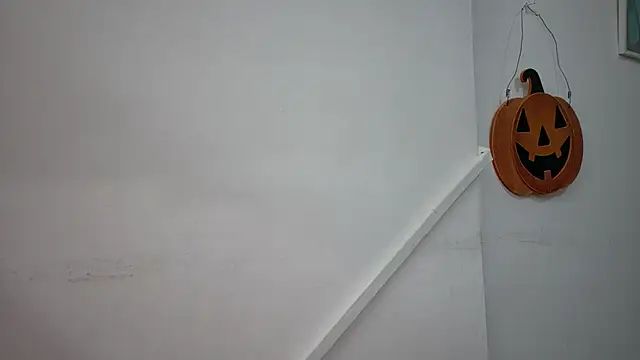 Snapshot of Lizbeth_Rouse chatting on 28, 10, 2025 Lizbeth Rouse online show from 28, 10, 2025