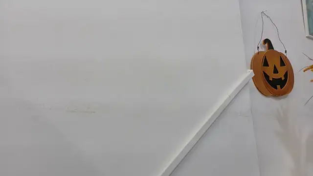 Snapshot of Lizbeth_Rouse chatting on 1, 11, 2025 Lizbeth Rouse online show from 1, 11, 2025