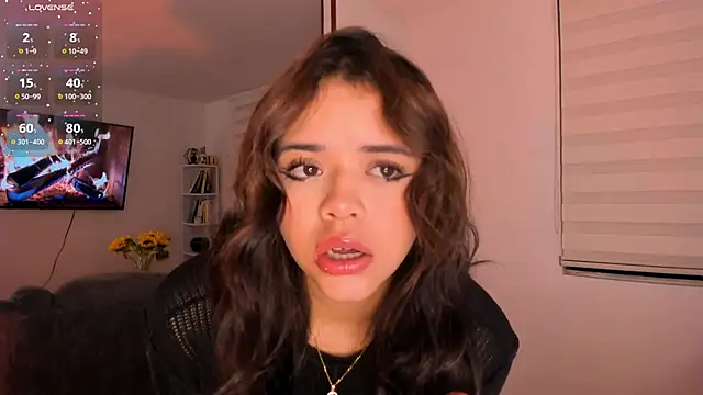 Snapshot of NikaVelvet1 chatting on 24, 11, 2025 NikaVelvet1 online show from 24, 11, 2025