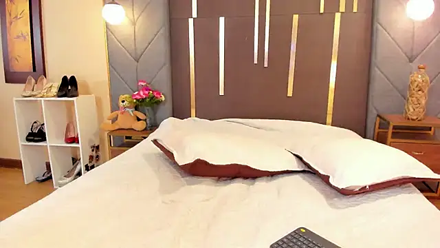 OliviGrace online show from 17, 9, 2025