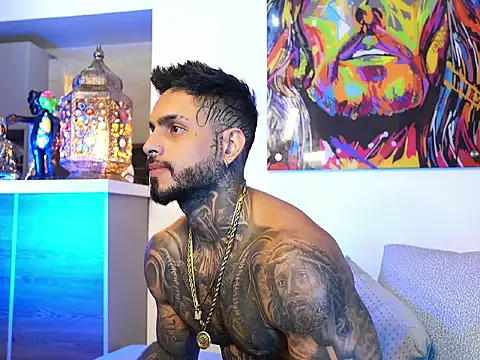 Snapshot of logan_hugh8 chatting on 9, 9, 2025 logan hugh8 online show from 9, 9, 2025