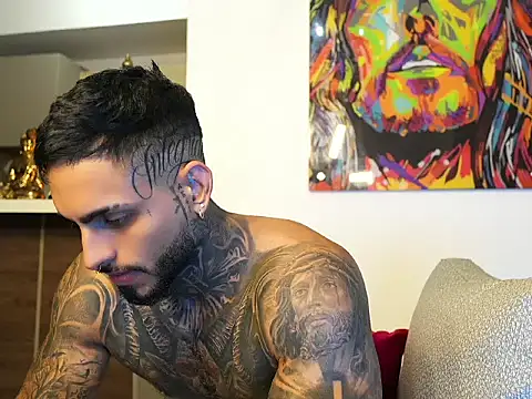 Snapshot of logan_hugh8 chatting on 13, 9, 2025 logan hugh8 online show from 13, 9, 2025