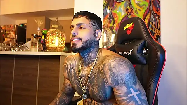 Snapshot of logan_hugh8 chatting on 28, 9, 2025 logan hugh8 online show from 28, 9, 2025