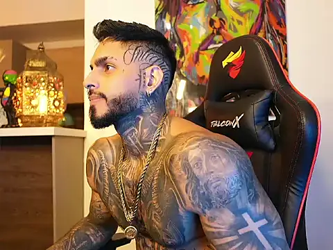 Snapshot of logan_hugh8 chatting on 2, 10, 2025 logan hugh8 online show from 2, 10, 2025