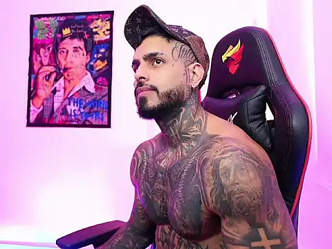 Snapshot of logan_hugh8 chatting on 16, 10, 2025 logan hugh8 online show from 16, 10, 2025