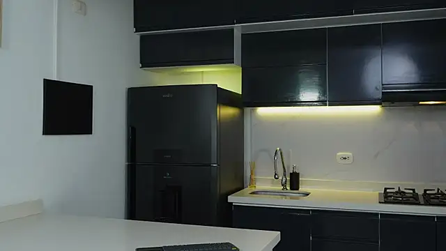 Snapshot of Timmyshy_ chatting on 13, 11, 2025 Timmyshy online show from 13, 11, 2025