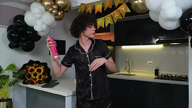 Snapshot of Timmyshy_ chatting on 14, 12, 2025 Timmyshy online show from 14, 12, 2025