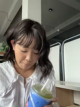 luluya1314 online show from 7, 4, 2026