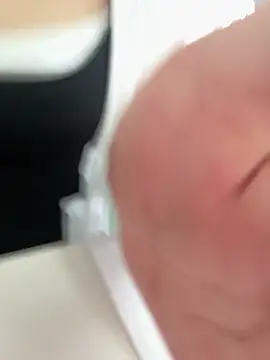 luluya1314 online show from 15, 4, 2026