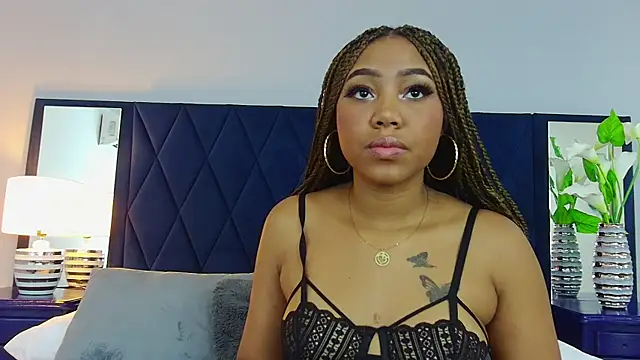 Snapshot of AngelaRoberts chatting on 13, 9, 2025 AngelaRoberts online show from 13, 9, 2025