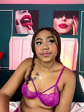 Snapshot of AngelaRoberts chatting on 9, 10, 2025 AngelaRoberts online show from 9, 10, 2025