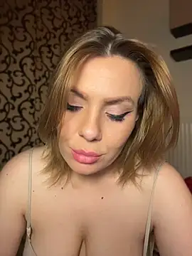 Snapshot of emmasweett11 chatting on 18, 4, 2026 emmasweett11 online show from 18, 4, 2026