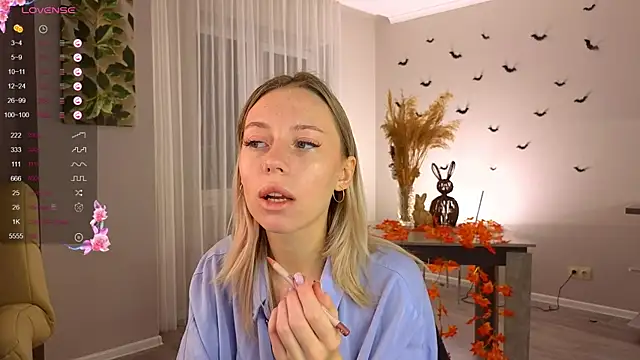 NyxaThorn online show from 1, 11, 2025