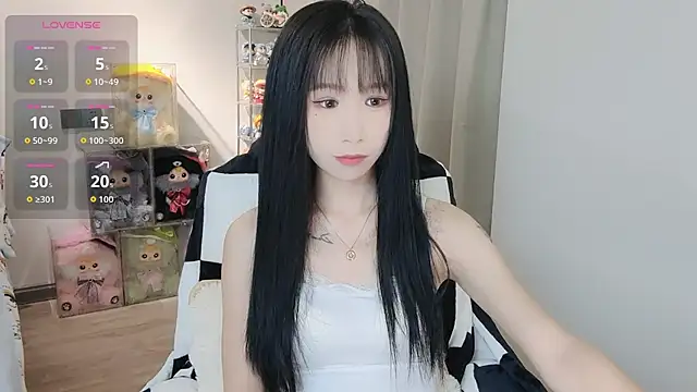 Snapshot of M-OTT_ chatting on 5, 12, 2025 M-OTT online show from 5, 12, 2025