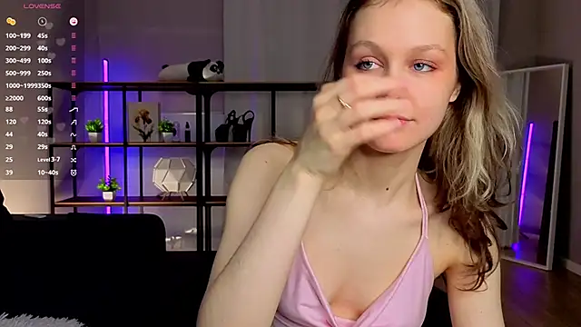 Snapshot of Tender_beauty chatting on 28, 4, 2026 Tender beauty online show from 28, 4, 2026