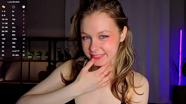 Snapshot of Tender_beauty chatting on 17, 5, 2026 Tender beauty online show from 17, 5, 2026