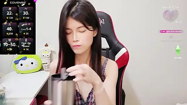 Snapshot of Alina10932 chatting on 18, 9, 2025 Alina10932 online show from 18, 9, 2025