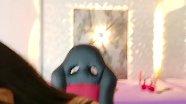 Snapshot of Luciana_r chatting on 12, 9, 2025 Luciana r online show from 12, 9, 2025