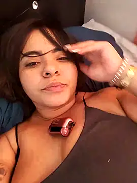 Snapshot of Luciana_r chatting on 16, 10, 2025 Luciana r online show from 16, 10, 2025