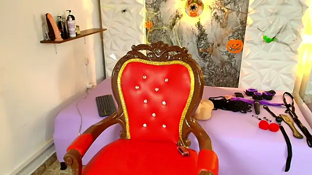 Snapshot of Luciana_r chatting on 29, 10, 2025 Luciana r online show from 29, 10, 2025