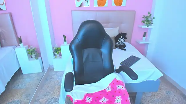 Snapshot of Miku_Kita chatting on 14, 9, 2025 Miku Kita online show from 14, 9, 2025