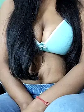 Snapshot of Laxmi_89 chatting on 18, 12, 2025 Laxmi 89 online show from 18, 12, 2025