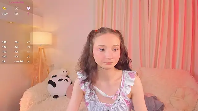 Snapshot of MilliMouse chatting on 7, 10, 2025 MilliMouse online show from 7, 10, 2025