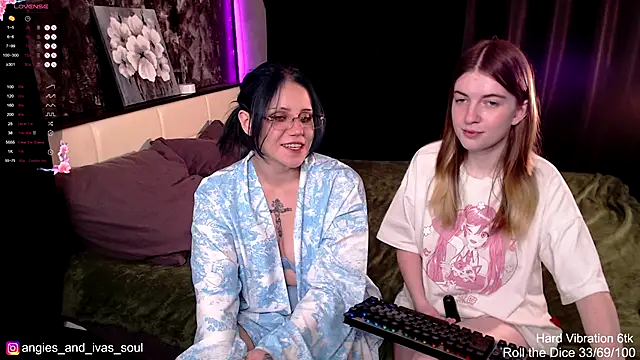 Threesomebabes online show from 29, 9, 2025