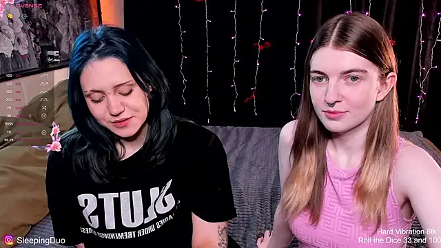 Threesomebabes online show from 2, 11, 2025